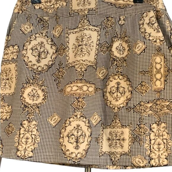 NWOT Talbots Patterned Skirt With Pockets on sides anld zipper in back- - Picture 4 of 6